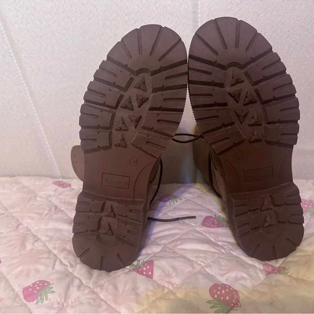 Steve Madden never worn